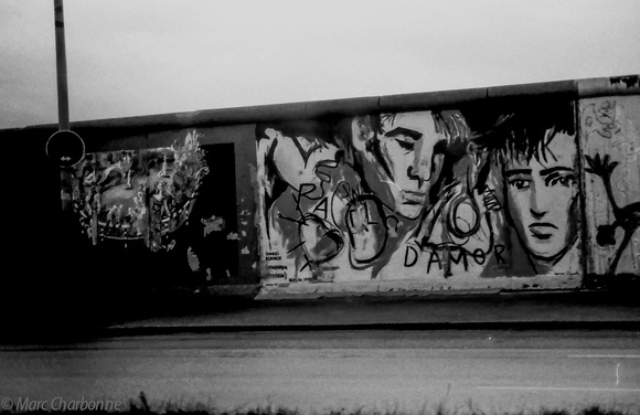 Berlin - contrastes - 1993 (épreuve argentique - Ilford FP4+) (2 sur 18)