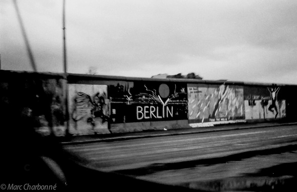 Berlin - contrastes - 1993 (épreuve argentique - Ilford FP4+) (1 sur 18)